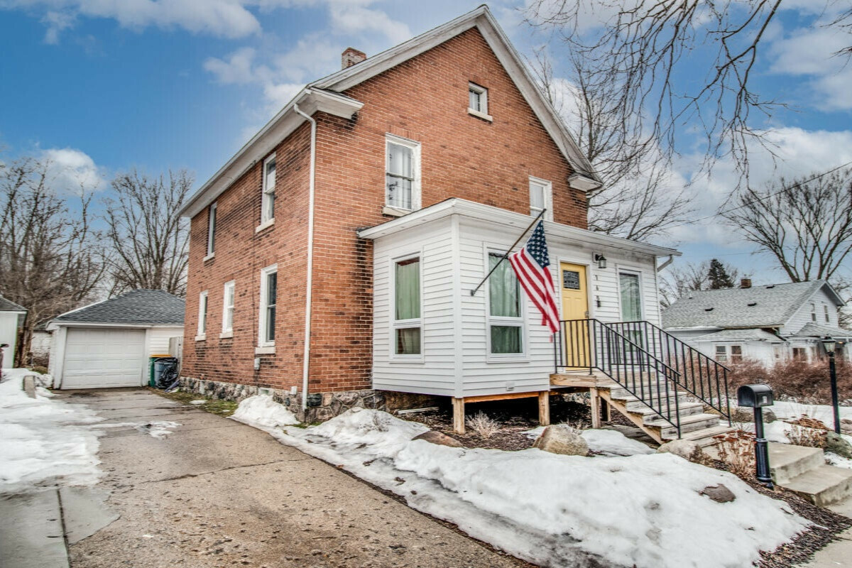 Property Photo:  160 Harvard Street  MI 49017 