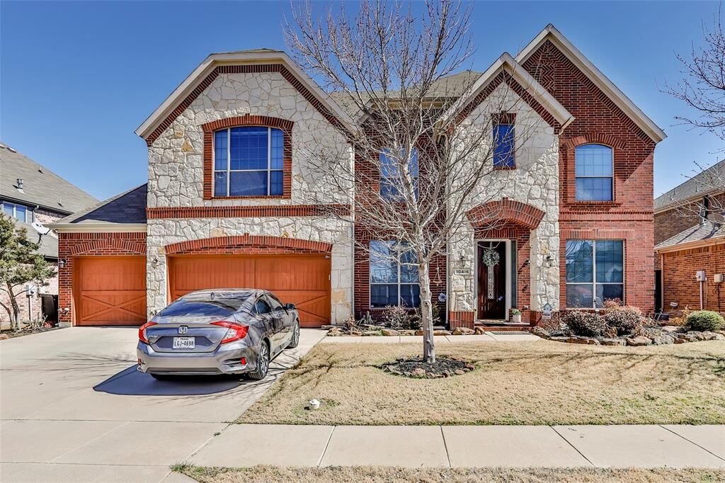 Property Photo:  10416 Crowne Pointe Lane  TX 76244 