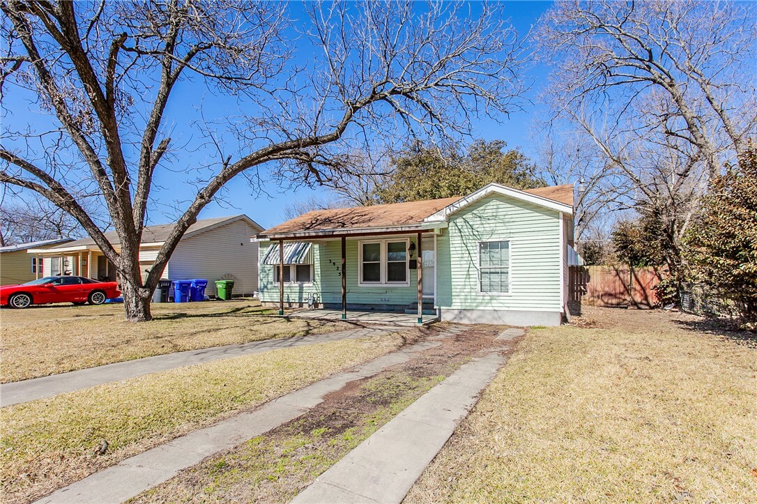 Property Photo:  3925 Frederick Avenue  TX 76707 