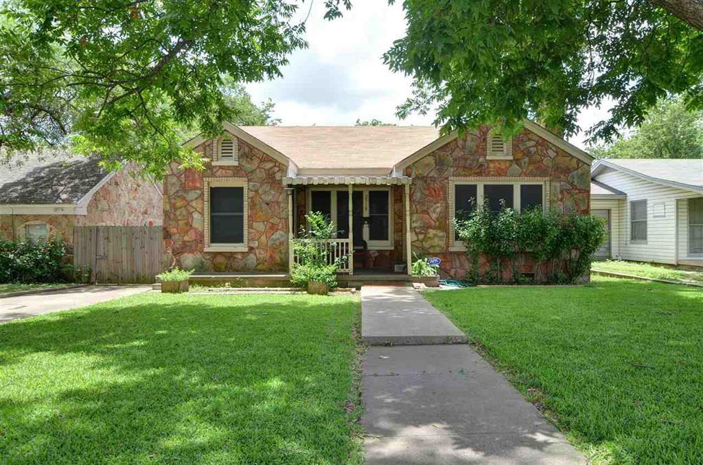 Property Photo:  2918 Live Oak Avenue  TX 76708 