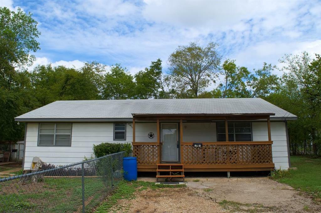 Property Photo:  1701 Wilson Avenue  TX 76708 