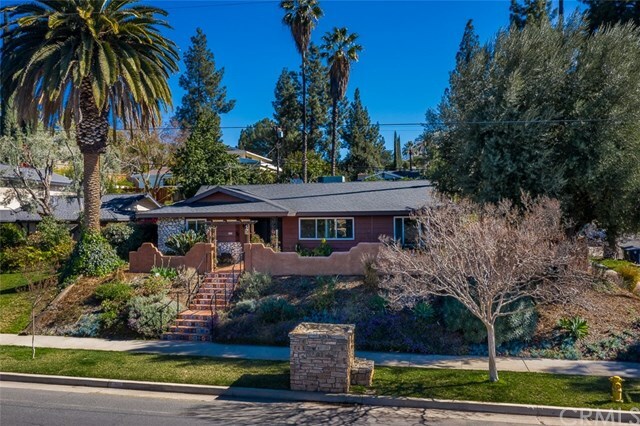 Property Photo:  881 W Crescent Avenue  CA 92373 