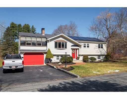 Property Photo:  25 King St  MA 02072 