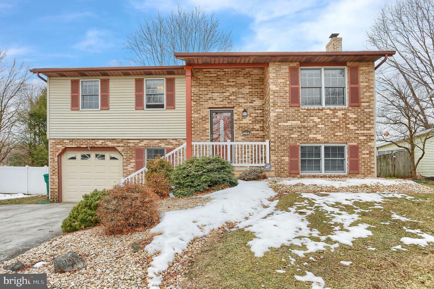 Property Photo:  219 Fox Drive  PA 17050 