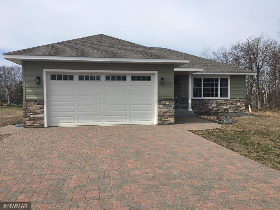 Property Photo:  1119 Lake Avenue NE  MN 56601 