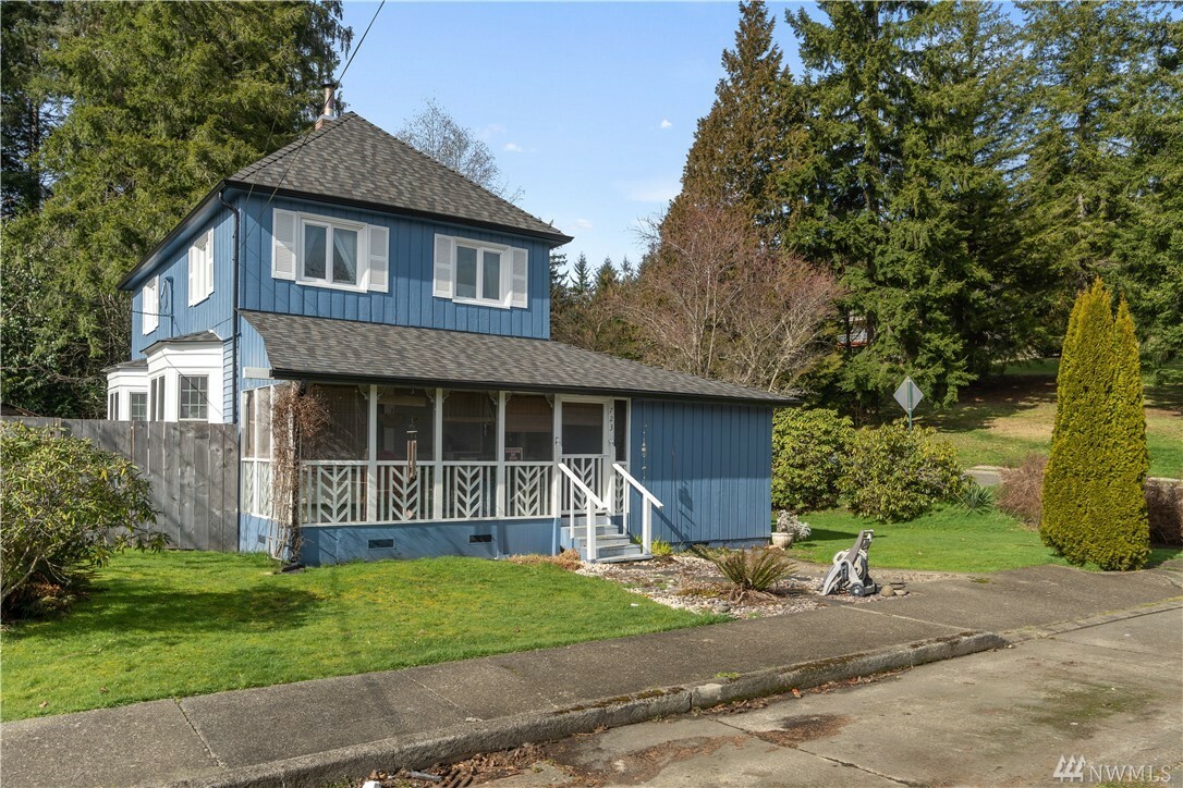 723 N 1st St  Montesano WA 98563 photo