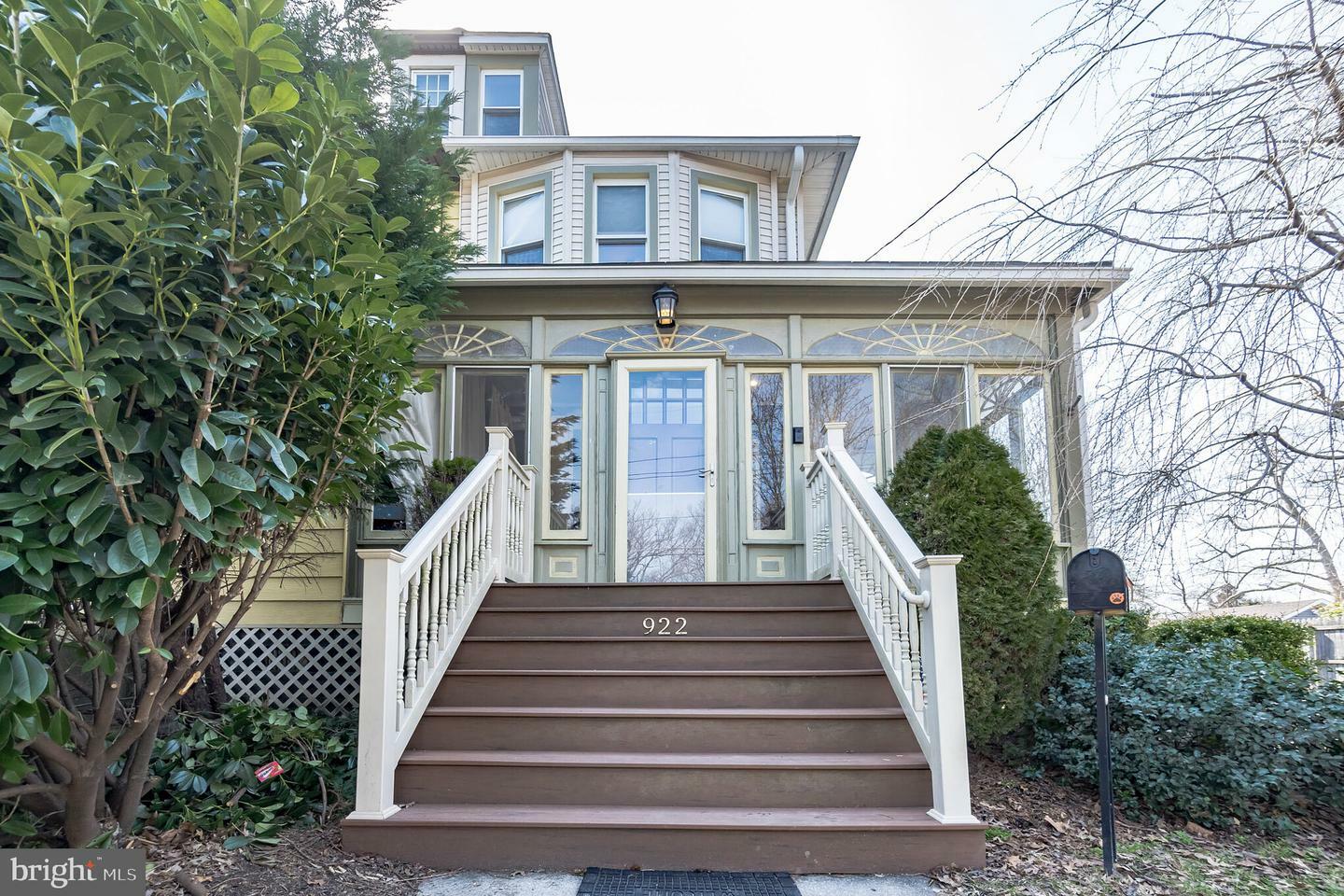 Property Photo:  922 Linwood Avenue  NJ 08108 