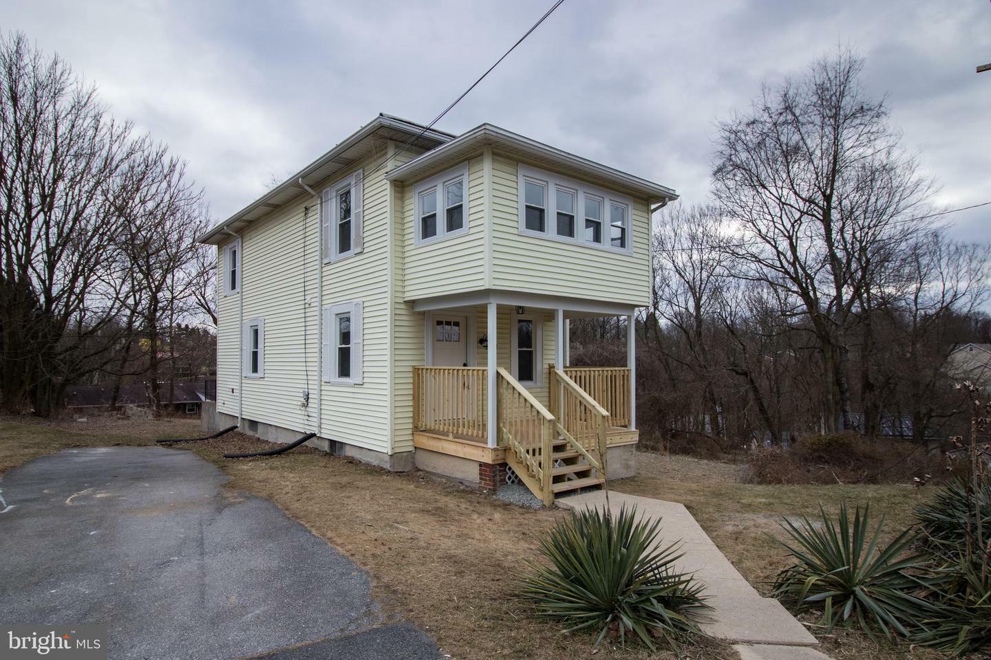 Property Photo:  2311 Highland Avenue  PA 17109 