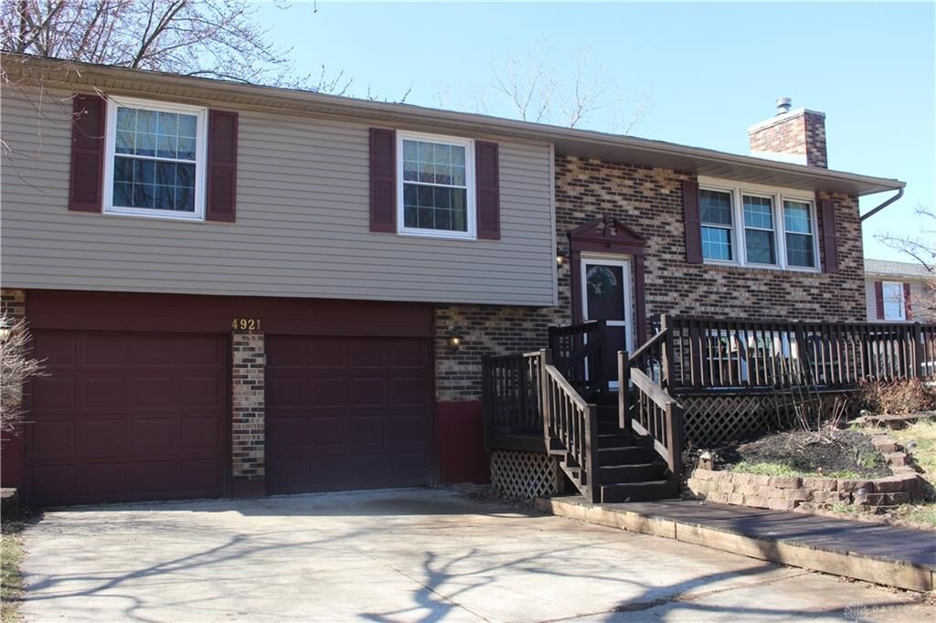 Property Photo: 4921 Sparrow Drive OH 45424
