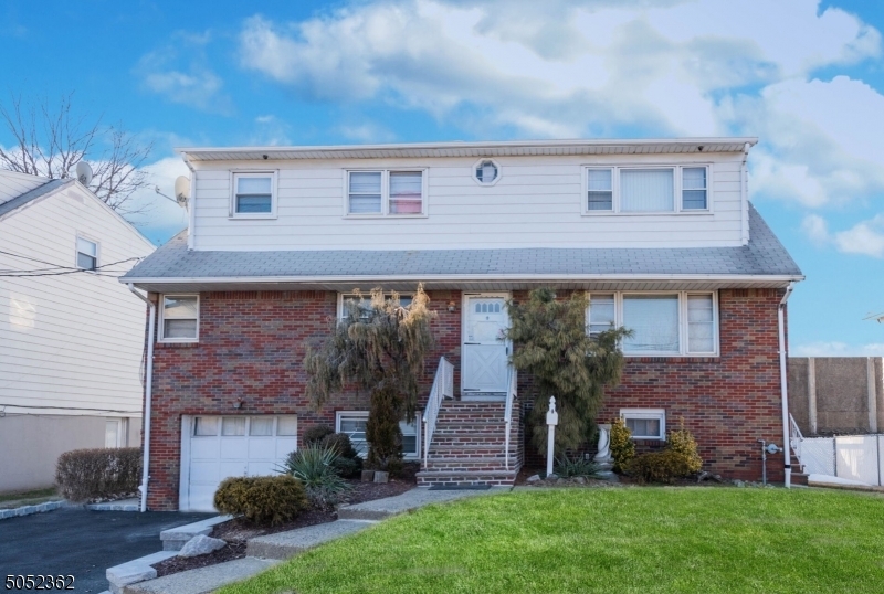 Property Photo:  122 Maple Ave  NJ 07424 