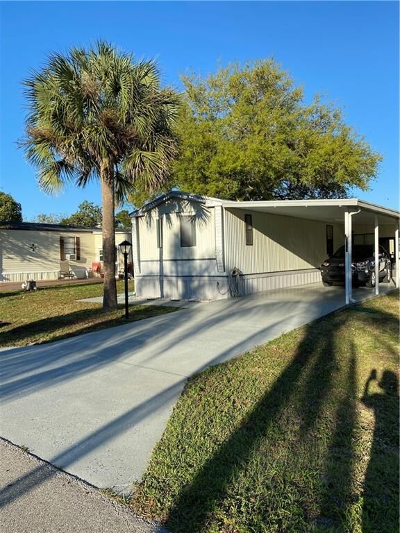 Property Photo:  227 S Camphor Loop  FL 33825 