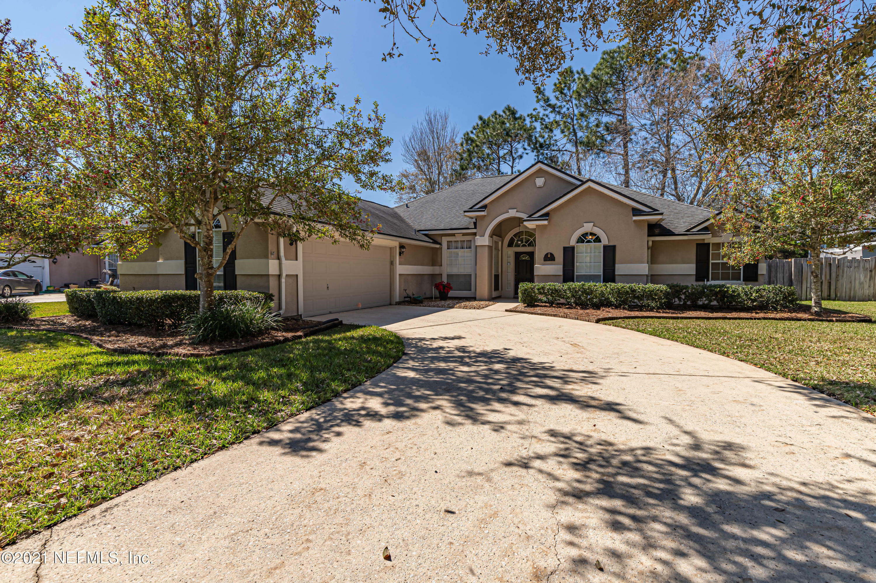 Property Photo:  1952 Bluebonnet Way  FL 32003 