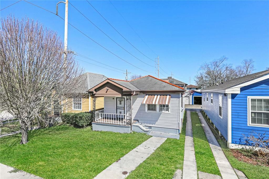 Property Photo:  2533 Eads Street  LA 70117 