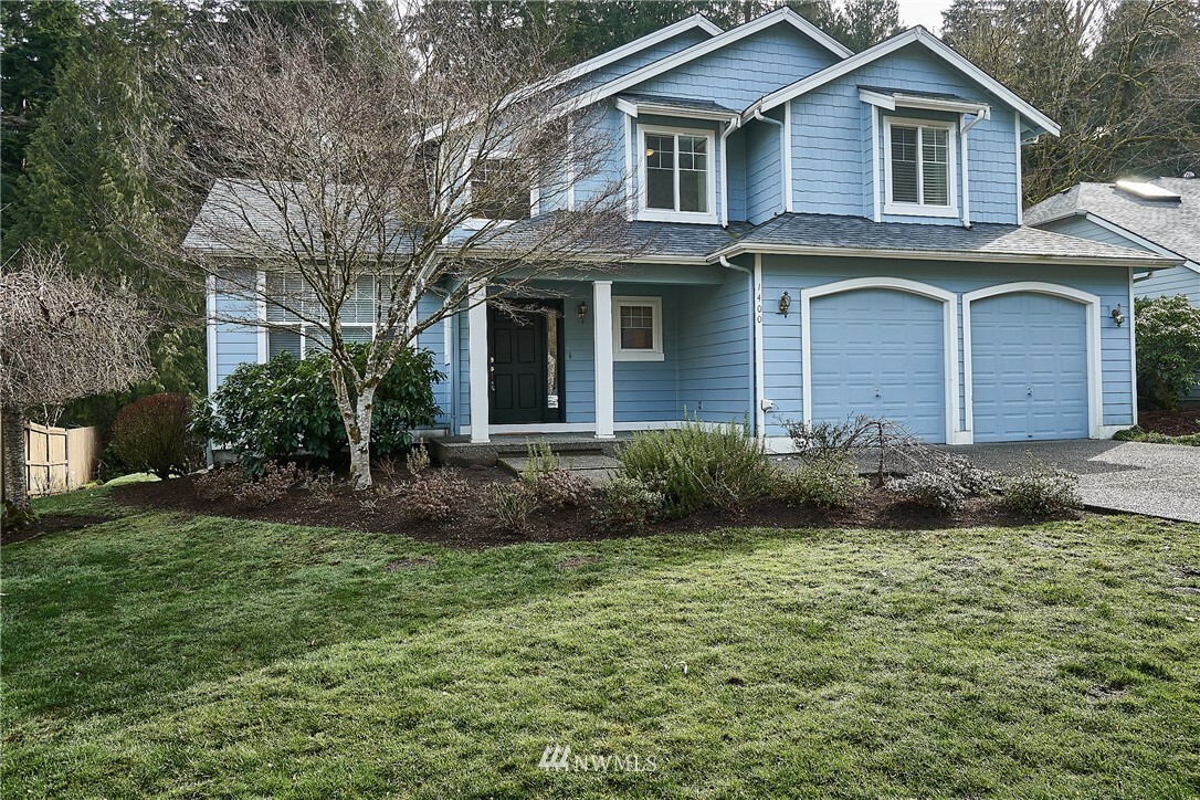 Property Photo:  1400 SW 13th Place  WA 98045 