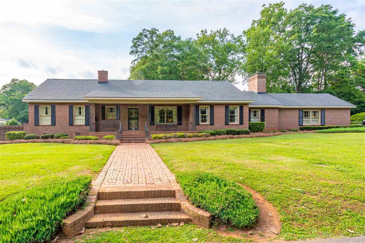 Property Photo:  101 Eastwood Circle  SC 29302 