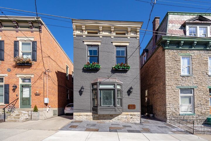 956 Hatch St  Cincinnati OH 45202 photo