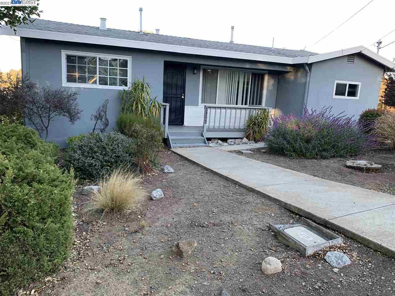 Property Photo:  27346 Parkside Dr  CA 94542 