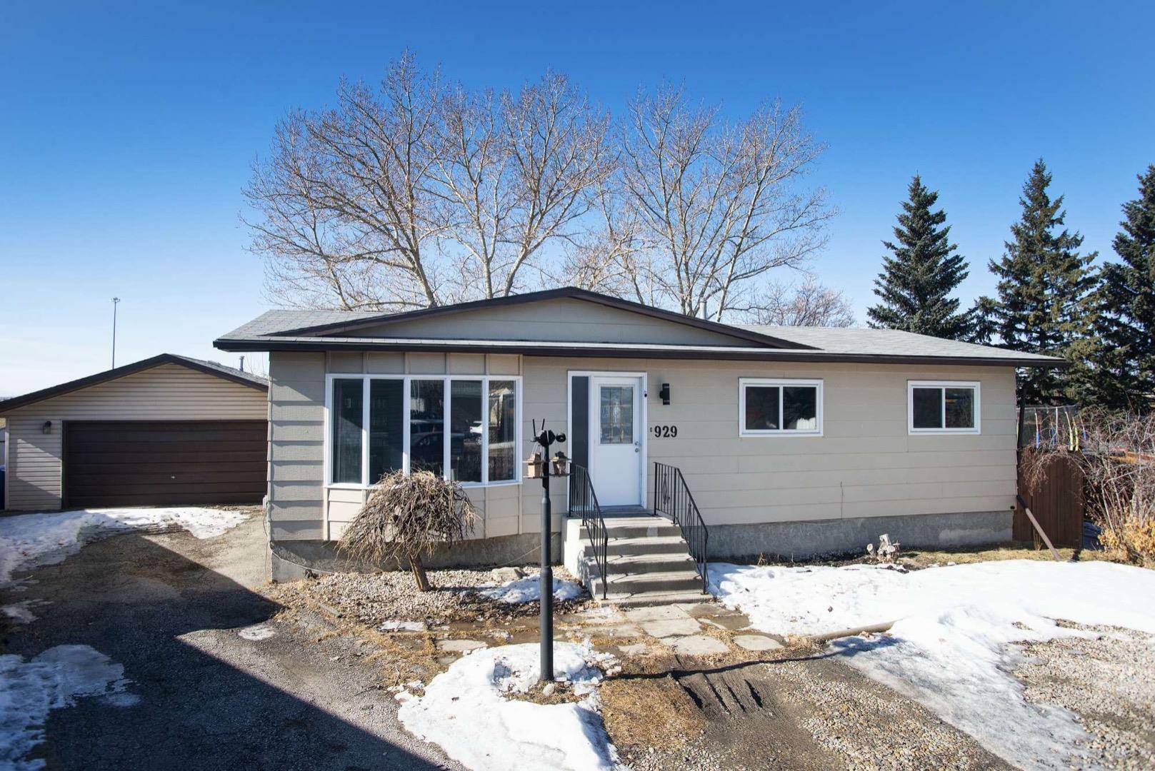 Property Photo: 929 Spring Haven Court SE AB T4A 1B5