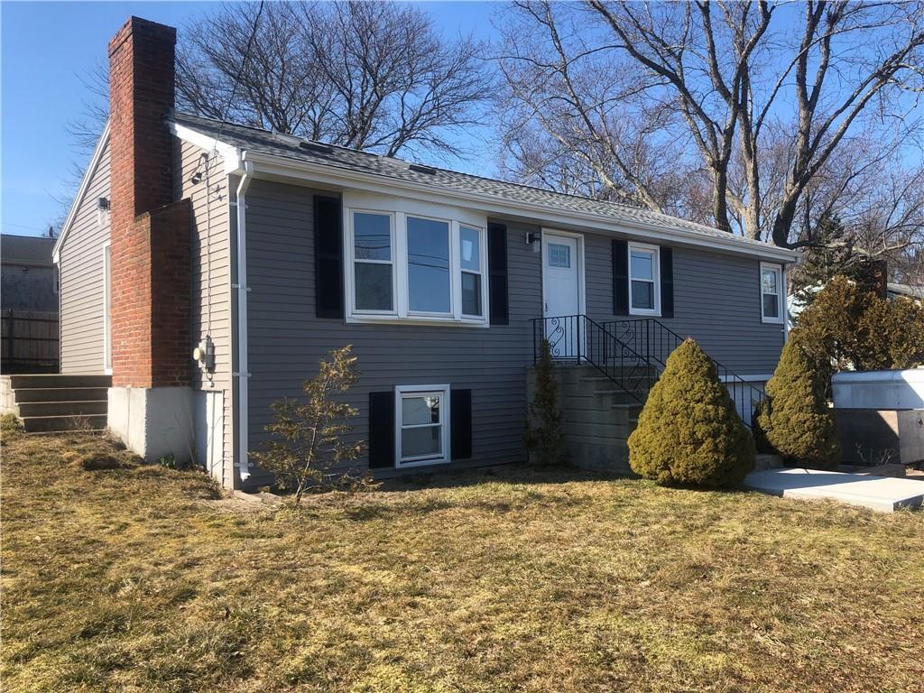 Property Photo:  86 Norseman Dr  RI 02871 