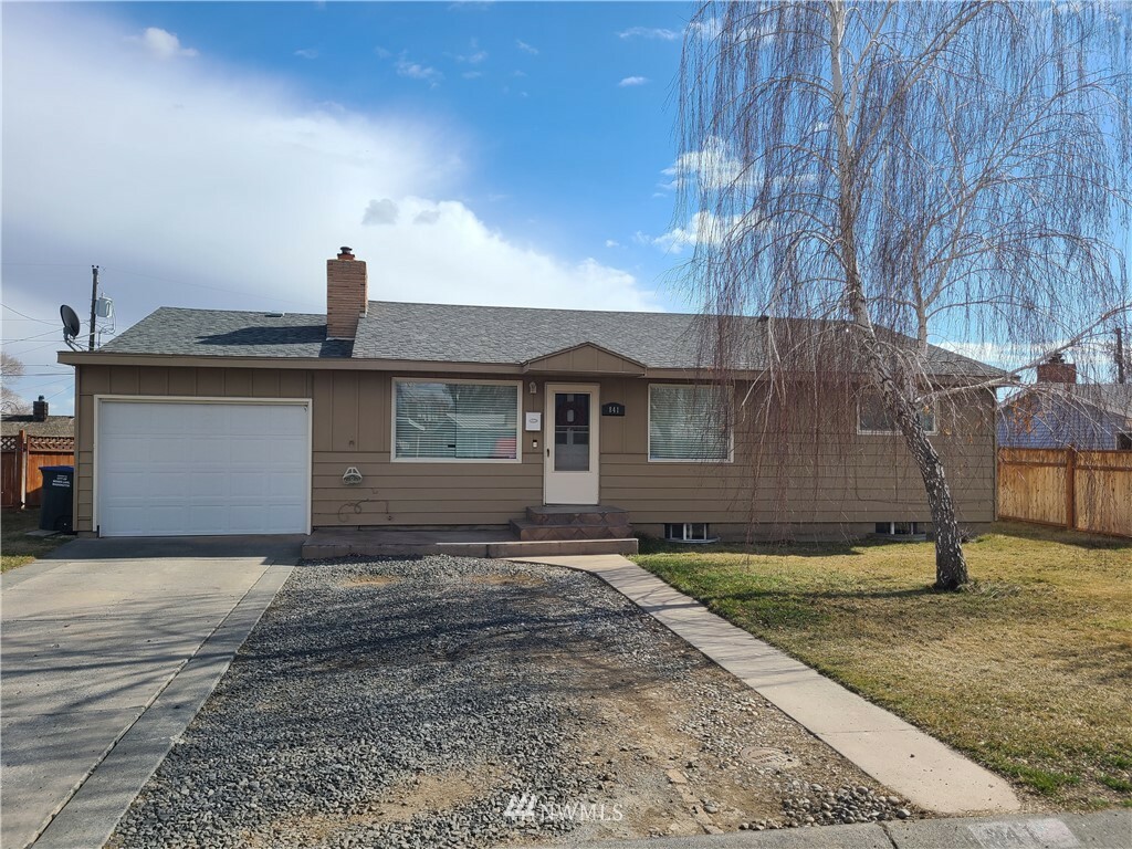 841 N Vista Drive  Moses Lake WA 98837 photo