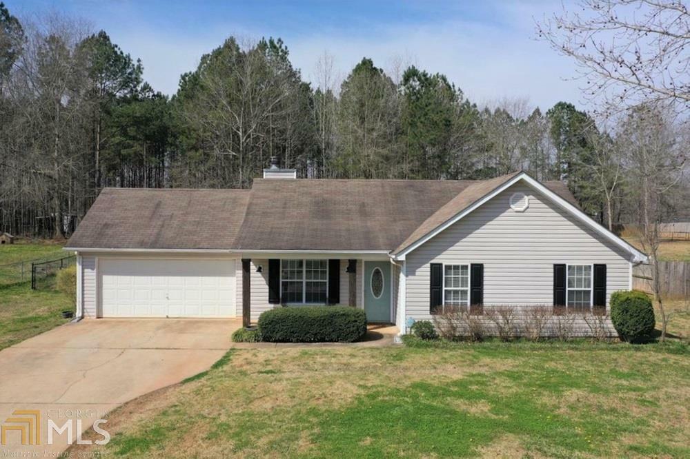 Property Photo:  324 Stony Brook Cir  GA 30233 