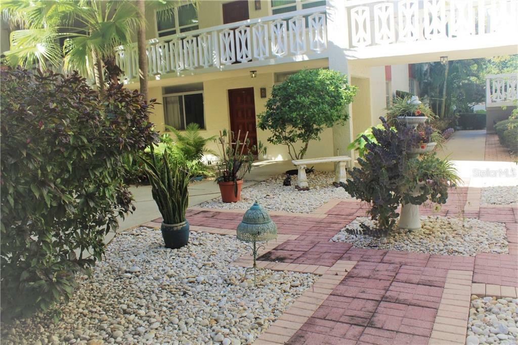 Property Photo: 1012 Pearce Drive 103 FL 33764