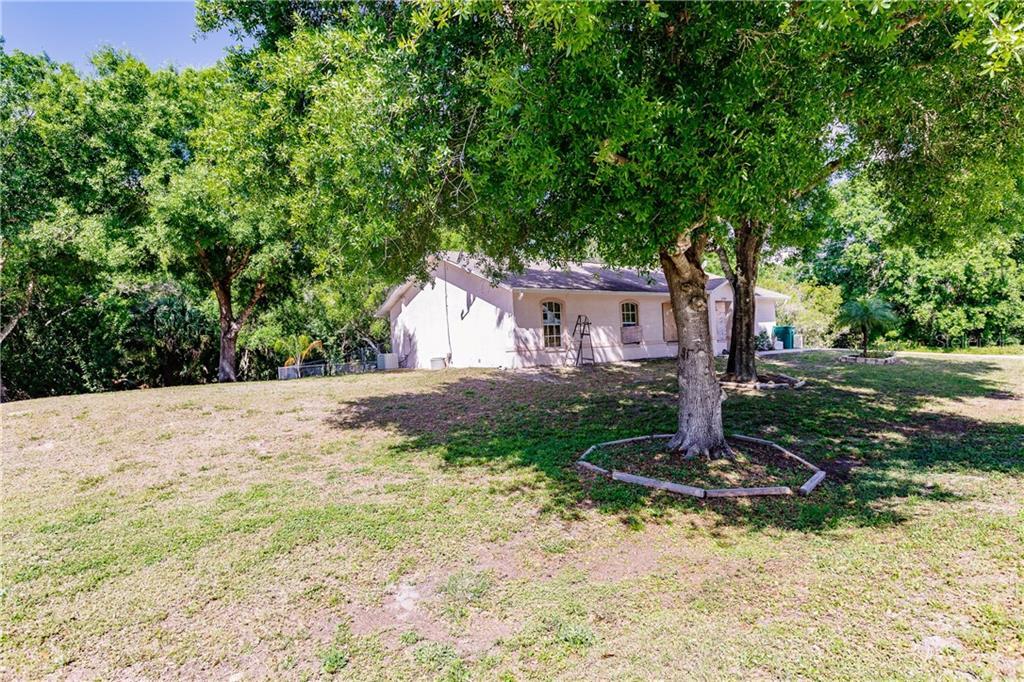 Property Photo:  27309 Mandarin Drive  FL 33955 