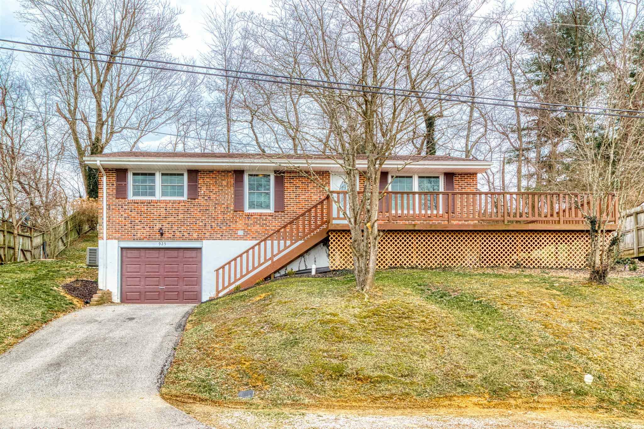 Property Photo:  925 Collins Street  VA 24073 