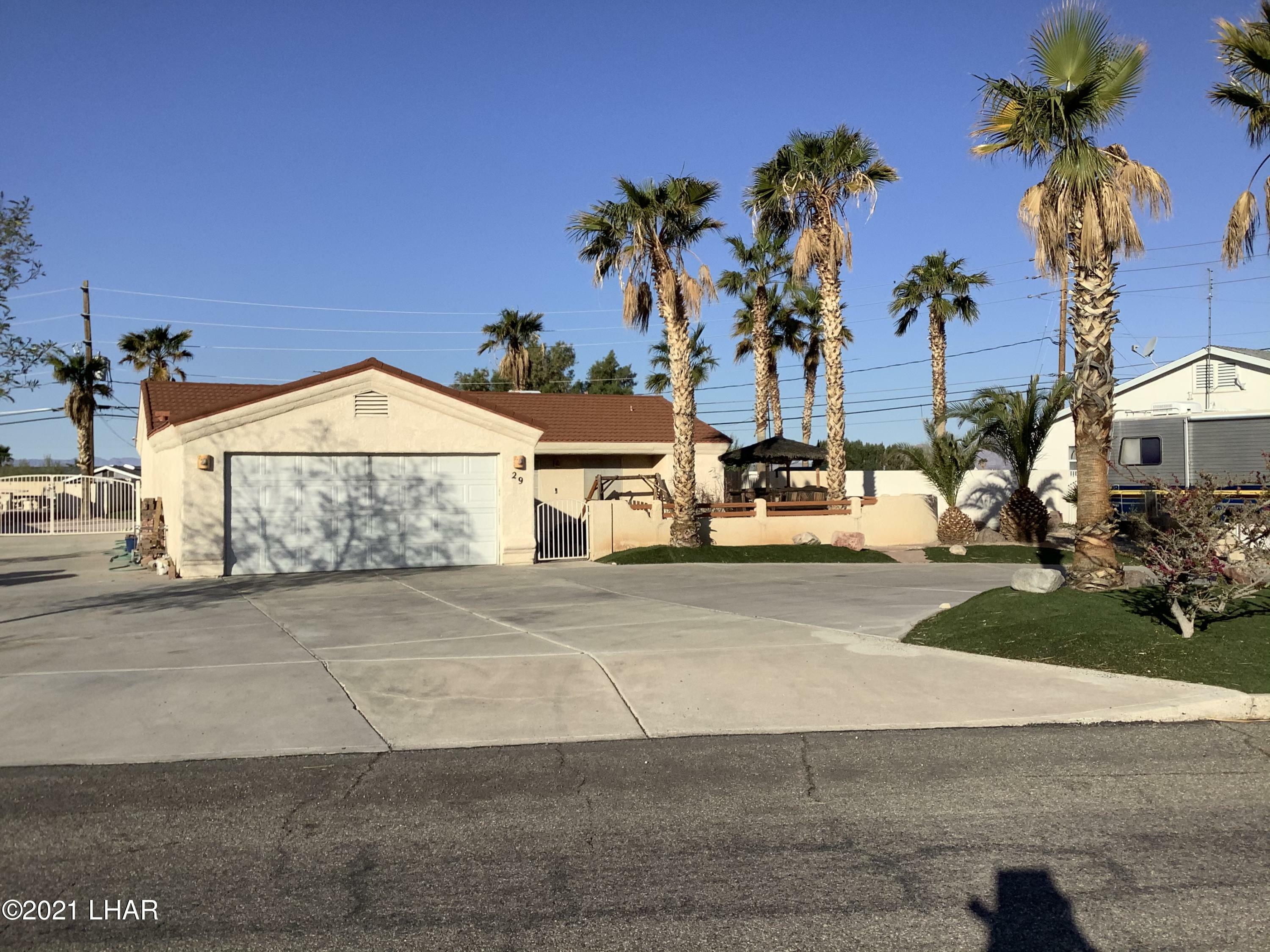 Property Photo:  29 Bermuda Ave  AZ 86403 