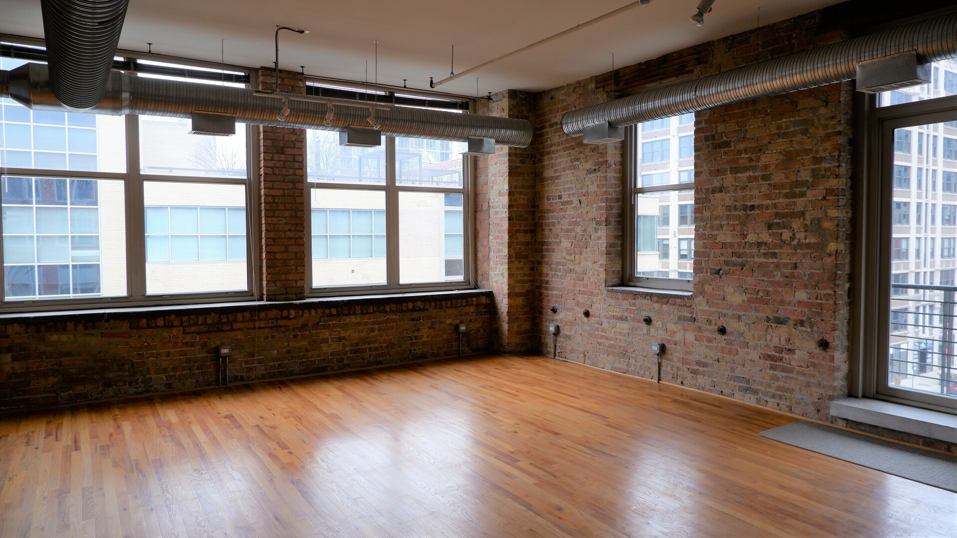 Property Photo: 417 S Jefferson Street 404B IL 60607
