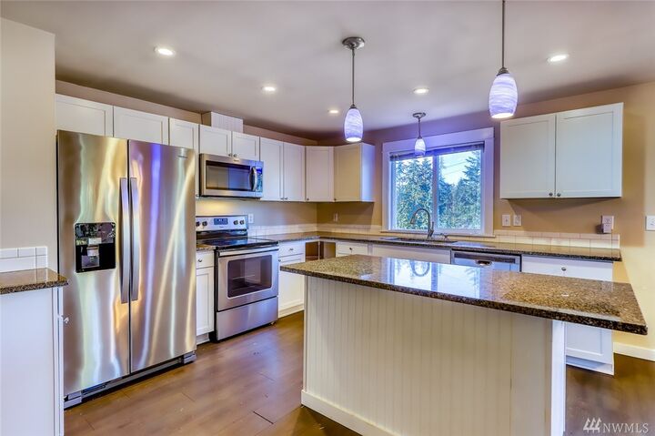 Property Photo:  1706 Bertha Ave NW  WA 98312 