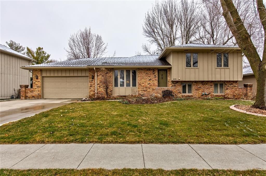 Property Photo:  610 NW Nickolas Drive  IA 50023 