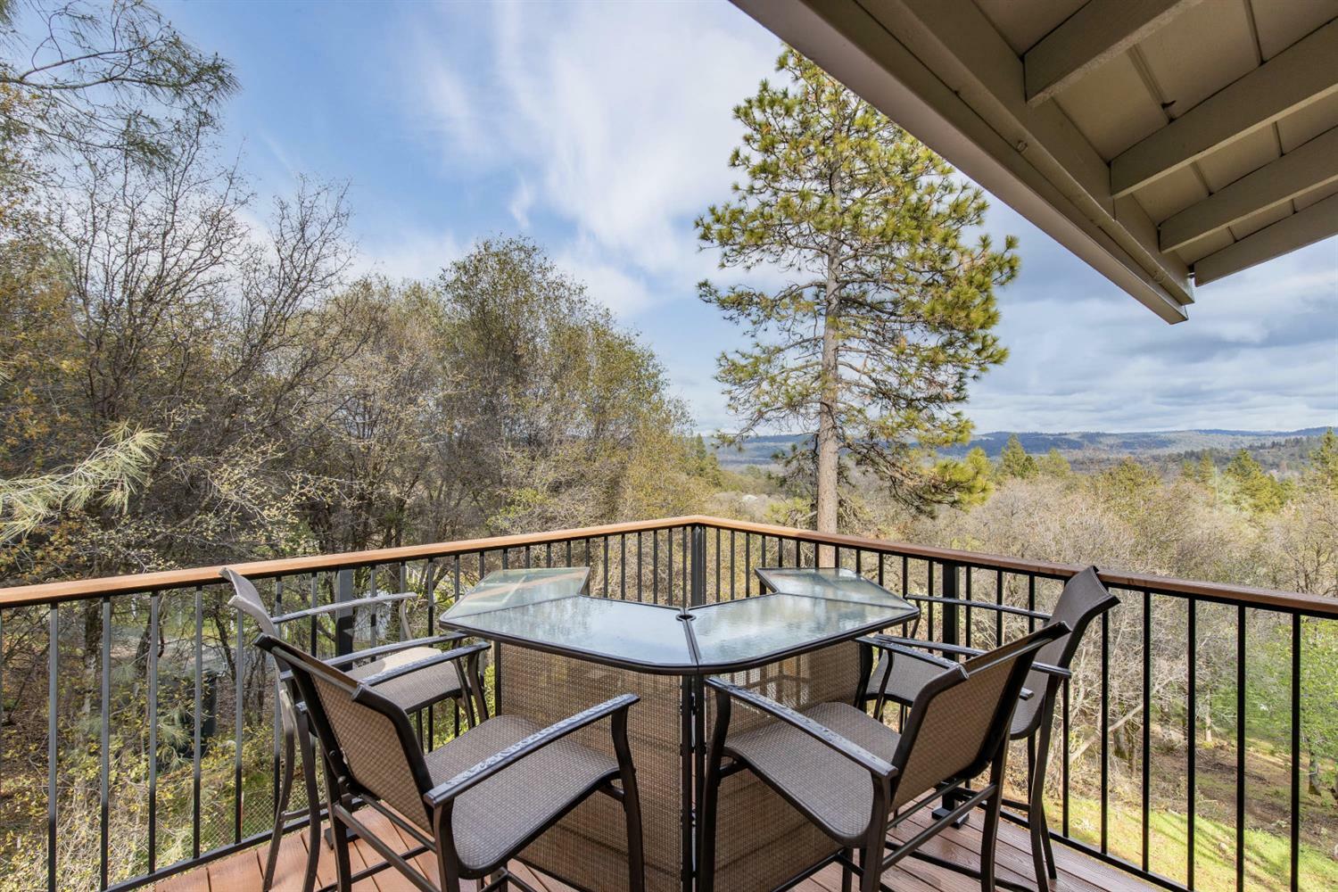 Property Photo: 10923 Lincoln Way CA 95946