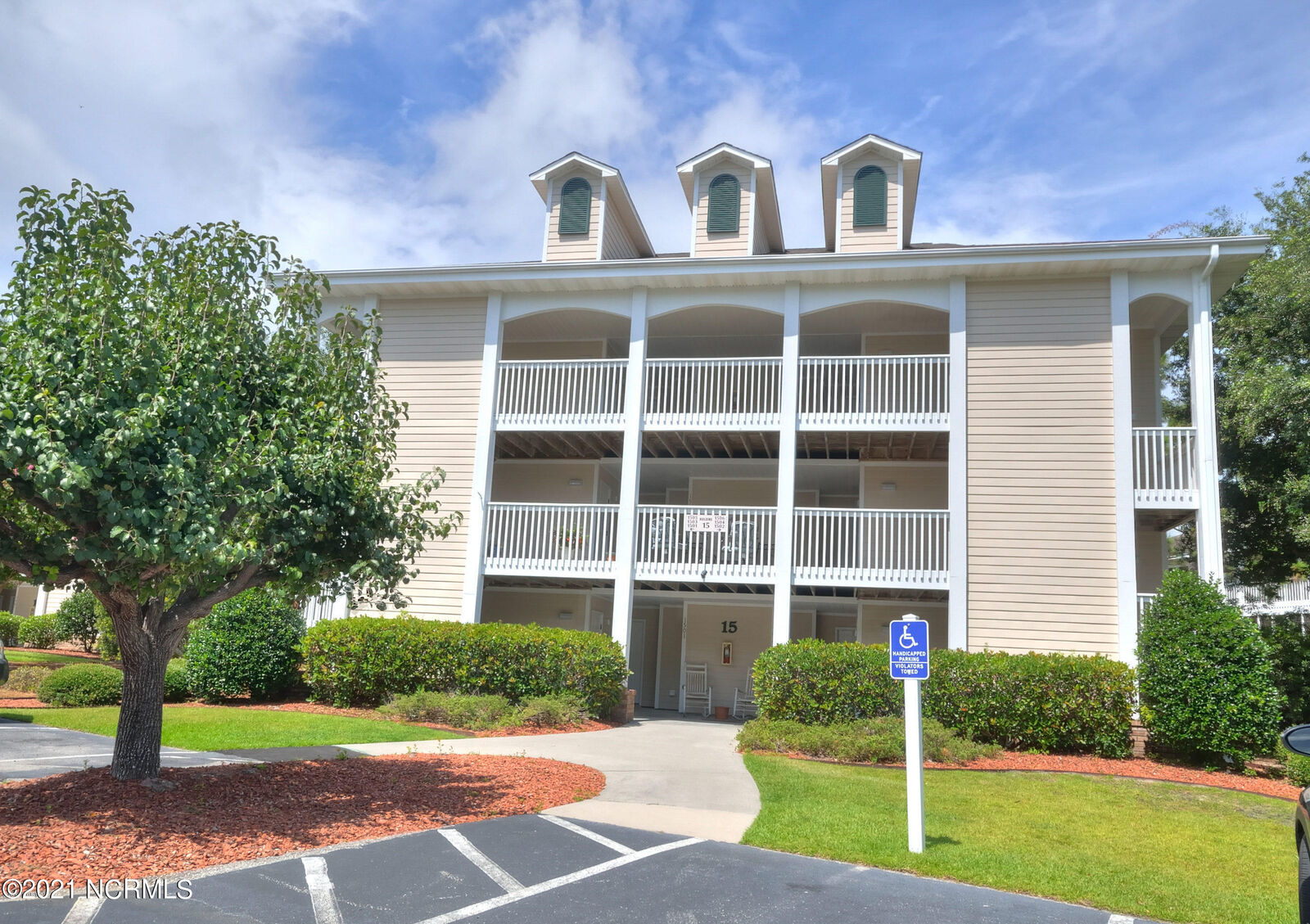 Property Photo:  3350 Club Villas Drive 1501  NC 28461 