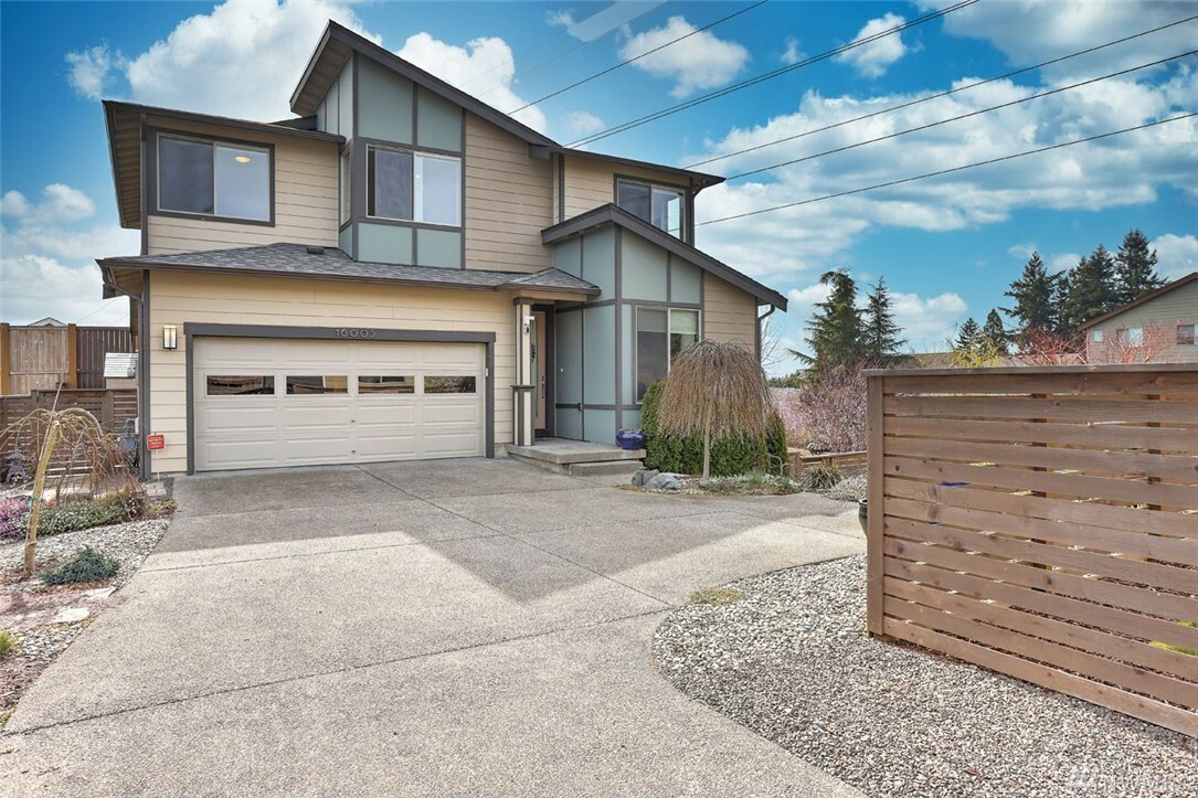 Property Photo:  16005 SE 252nd Place  WA 98042 