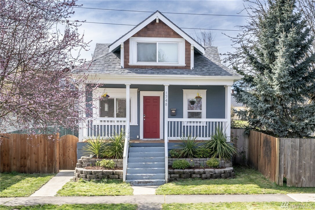 Property Photo:  1748 S Cushman Ave  WA 98405 