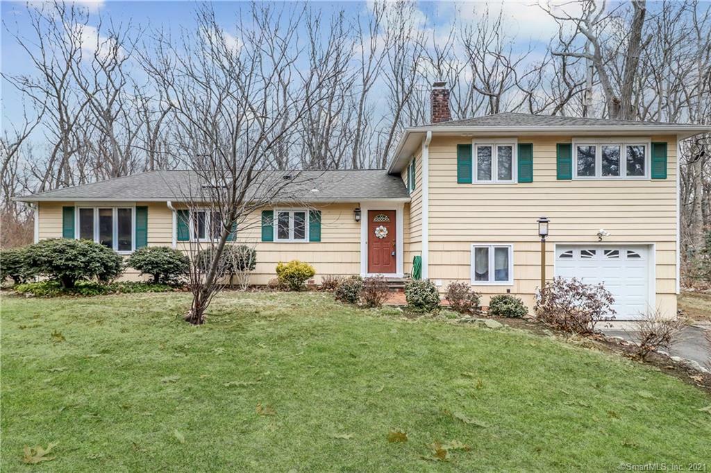 Property Photo: 5 Midwood Road CT 06851