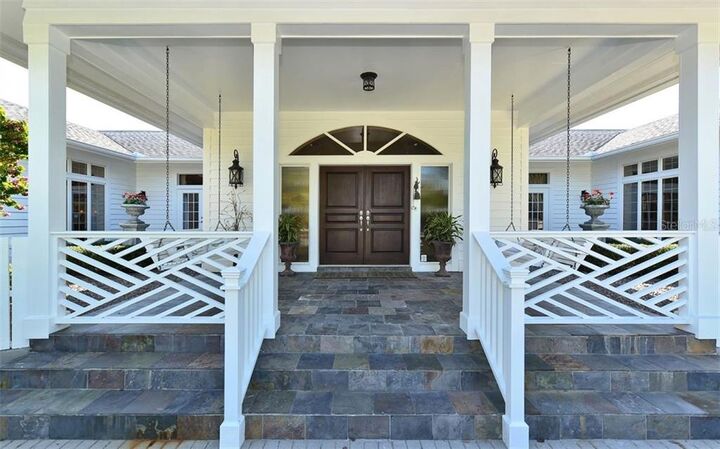 Property Photo:  411 Lychee Road  FL 34275
