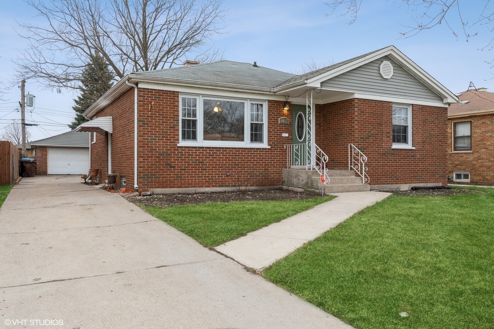 Property Photo:  16017 Carol Avenue  IL 60426 