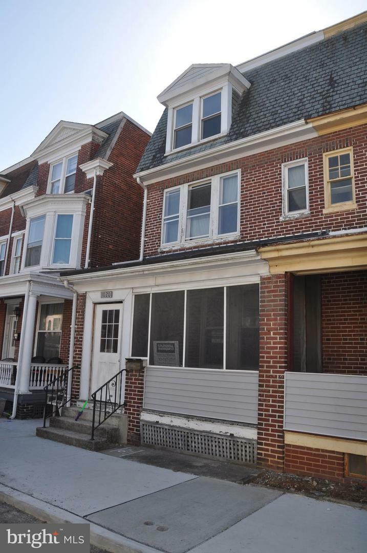 Property Photo: 1020 W Princess Street PA 17404