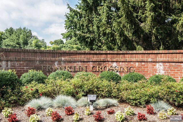 Property Photo:  1083 Coventry Way  NJ 07430 