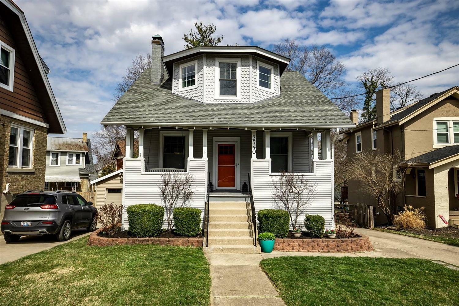 Property Photo: 2540 Sheridan Dr OH 45212