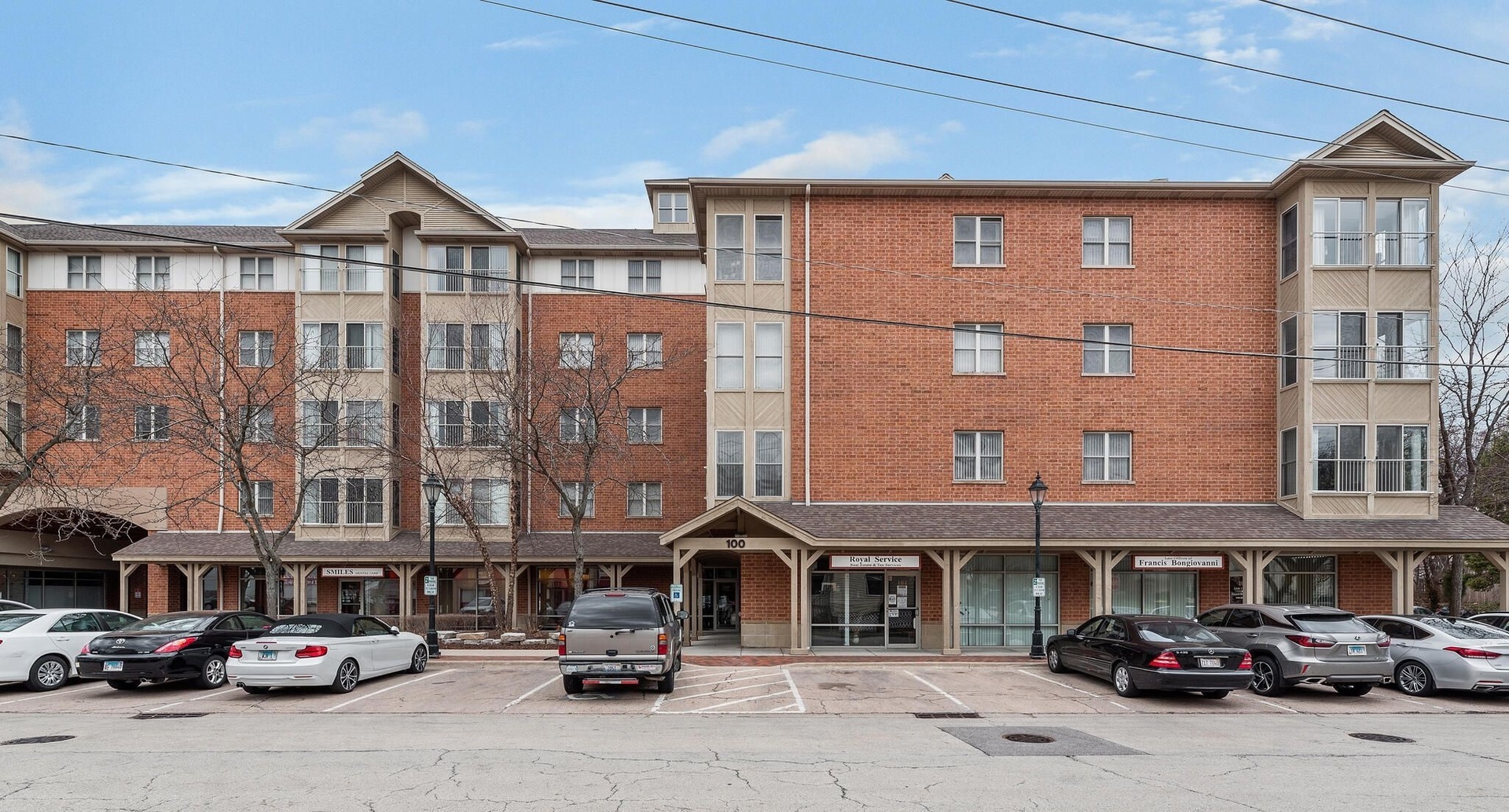 Property Photo: 100 N Bokelman Street 326 IL 60172