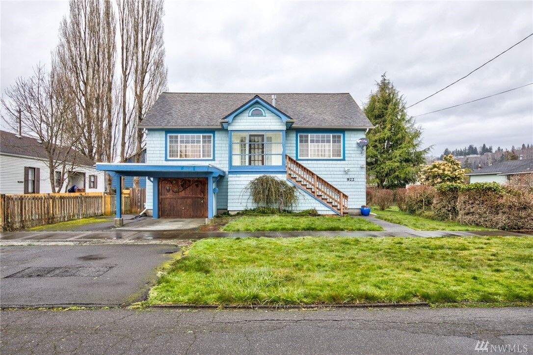 Property Photo: 922 Spruce St WA 98550