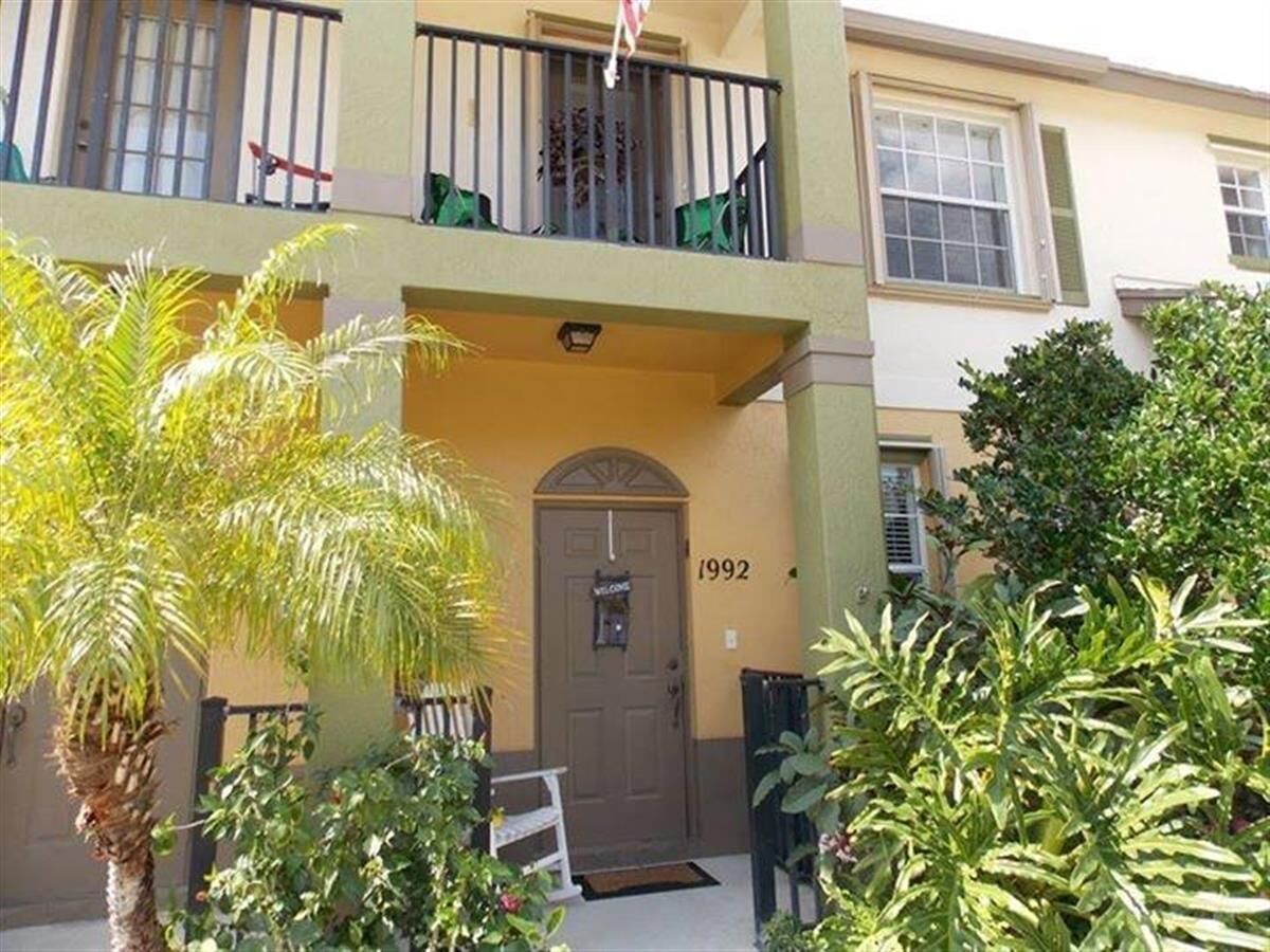 Property Photo:  1992 SE Avon Park Drive  FL 34952 