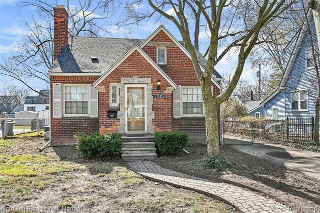 Property Photo: 1321 Franklin MI 48072