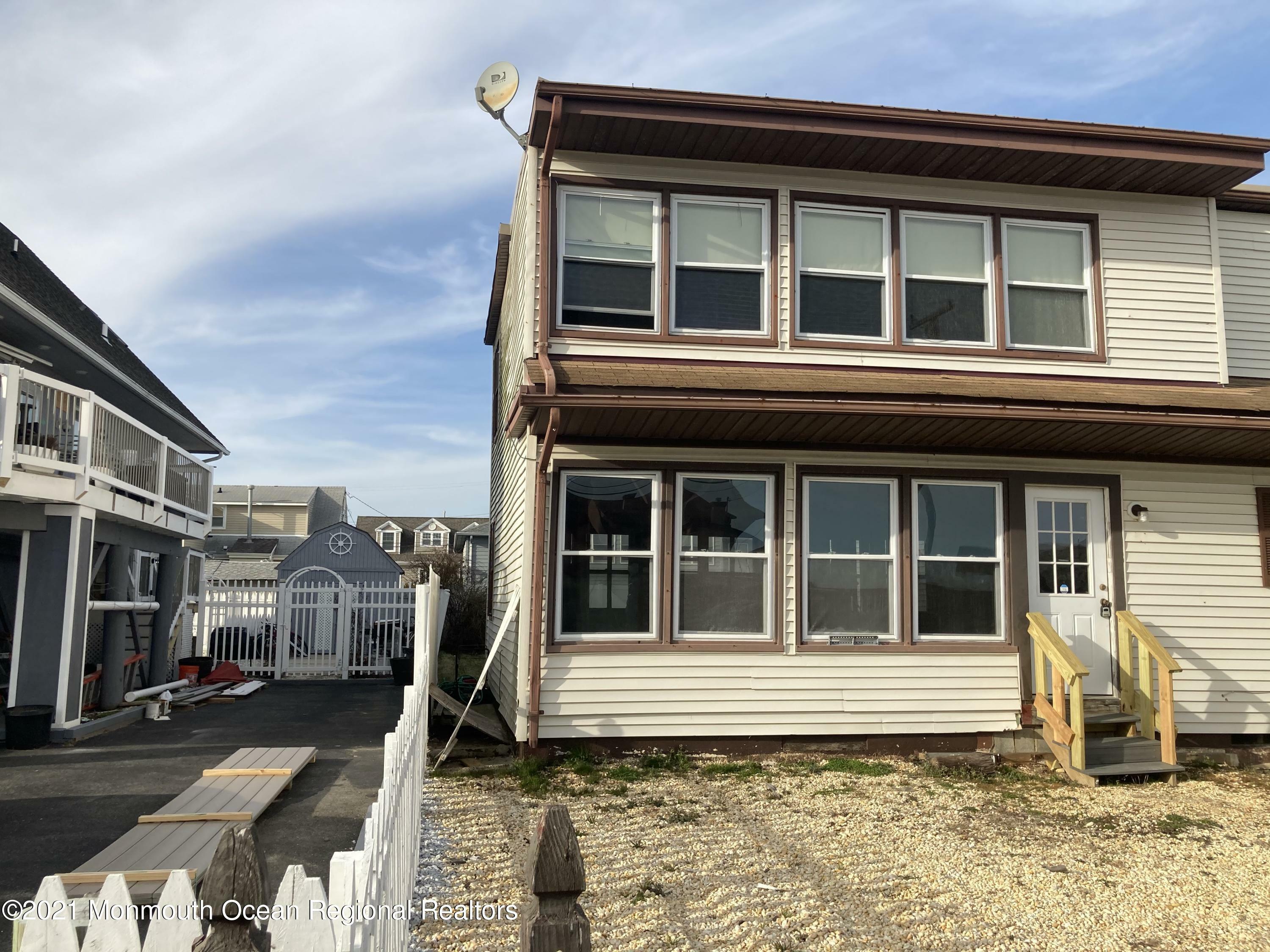 Property Photo:  40 Bay Shore Drive  NJ 08753 