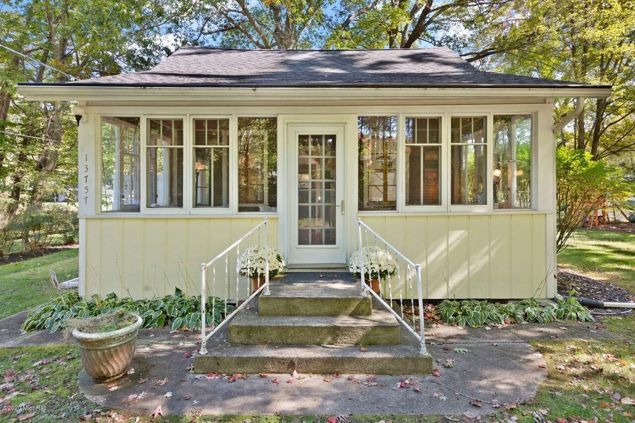 Property Photo: 13757 Big Oak Lane MI 49115