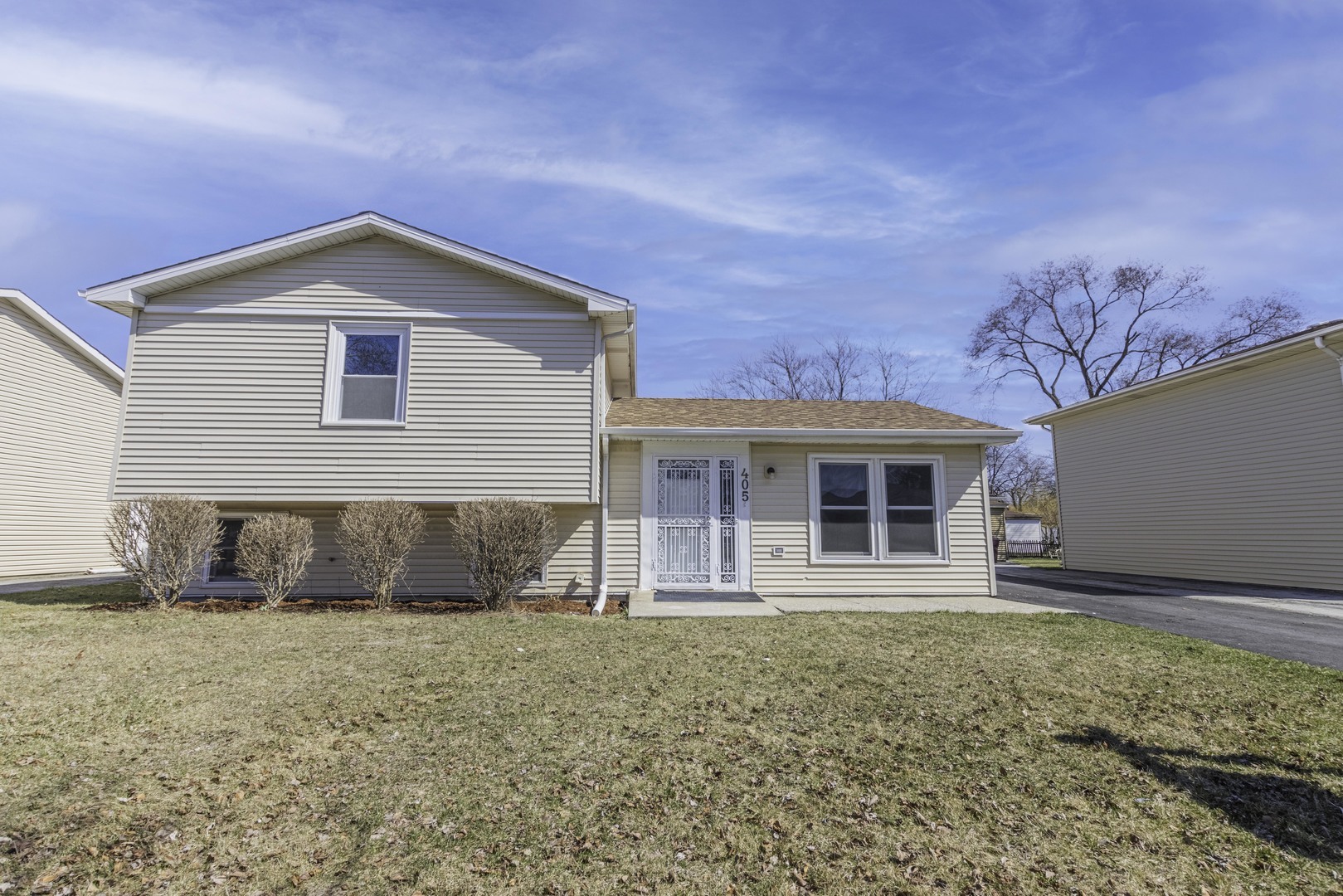 Property Photo:  405 Wallace Street  IL 60411 