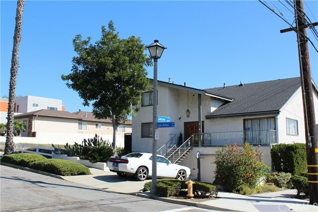 Property Photo:  350 Los Altos Avenue  CA 90814 